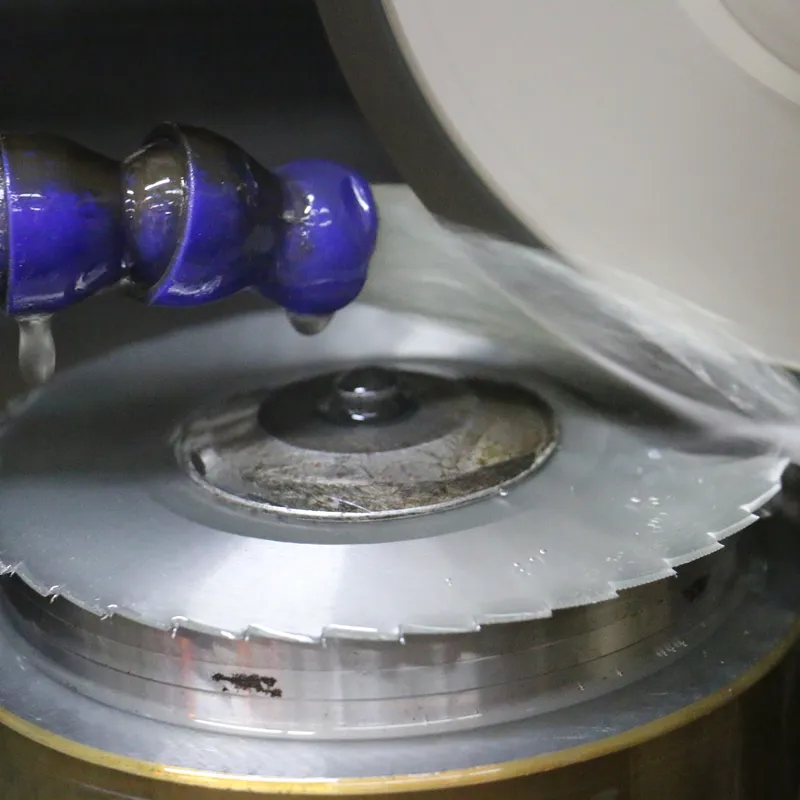 OEM / ODM รูปแบบเส้นโค้งขัดขวาง Flexo Printing And Slotting เครื่องกระดาษกระดาษ corrugated Blade การตัดกระดาษ 9
